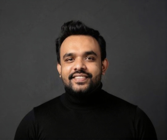 Portræt af Lummim Sarker, softwareingeniør og kandidatstuderende ved DTU.